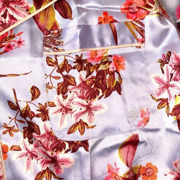 VICTORIA'S SECRET
Satin Short Pajama’s Set - Picture 7 of 16